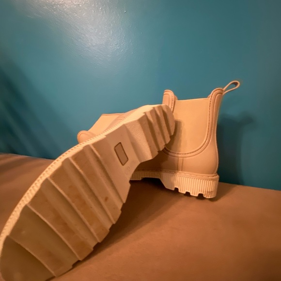 Women boots. - Picture 5 of 6